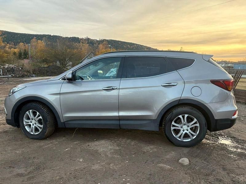 Gebraucht 2017 Hyundai Santa Fe Premium SUV | 19.800 € (Guter Preis) - Bild 1/4