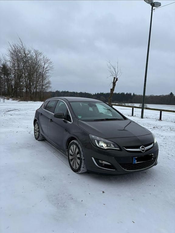 Gebraucht Opel Astra Exklusiv 165 PS (121 kW) 2015 Grau Limousine
