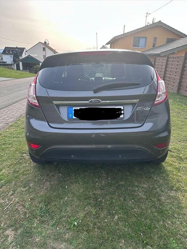 Gebraucht Ford Fiesta Titanium 95 PS (69 kW) 2016 Kleinwagen