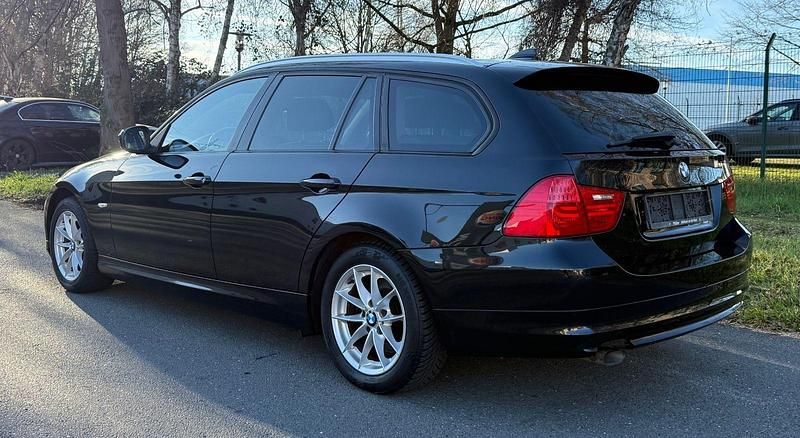 Gebraucht BMW 318 Performance 143 PS (105 kW) 2010 Schwarz Kombi