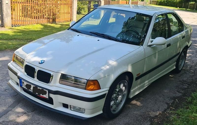 Używany BMW M3 Performance 243 KM (178 kW) 1998 Biały Sedan/Limuzyna