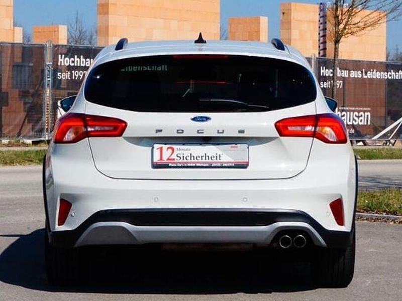 Gebraucht Ford Focus Active X 120 PS (88 kW) 2020 Weiß Limousine