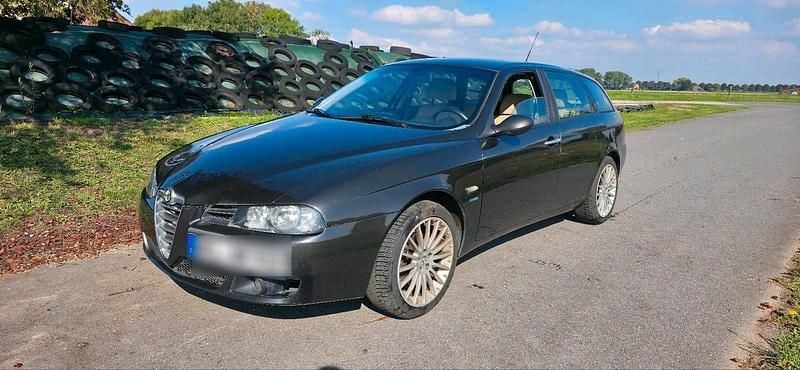 Schwarz Gebraucht 2005 Alfa Romeo 156 Kombi | 1.399 € - Bild 1/4