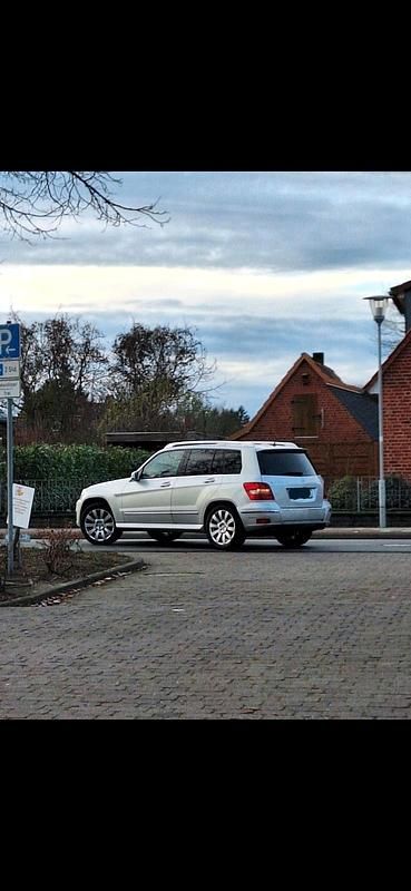 Silber Gebraucht 2008 Mercedes GLK320 SUV | 13.200 € (Teuer) - Bild 1/4