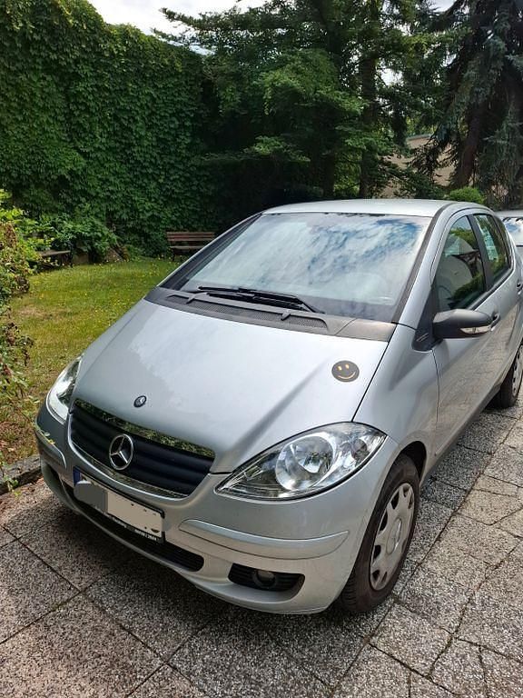 Silber Gebraucht 2005 Mercedes A150 Classic Van / Kleinbus | 2.200 € (Fairer Preis) - Bild 1/4