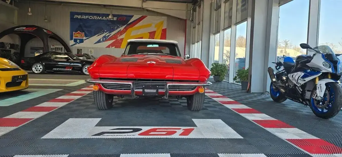 Używany Corvette Stingray 299 KM (219 kW) 1963 Czerwony Kabriolet