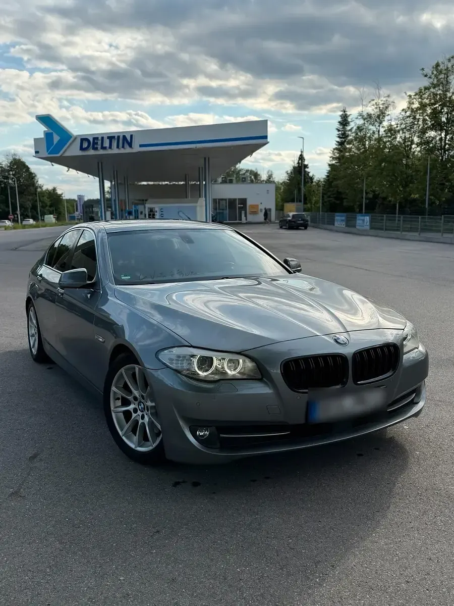 Gebraucht BMW 535 299 PS (219 kW) 2010 Grau Limousine
