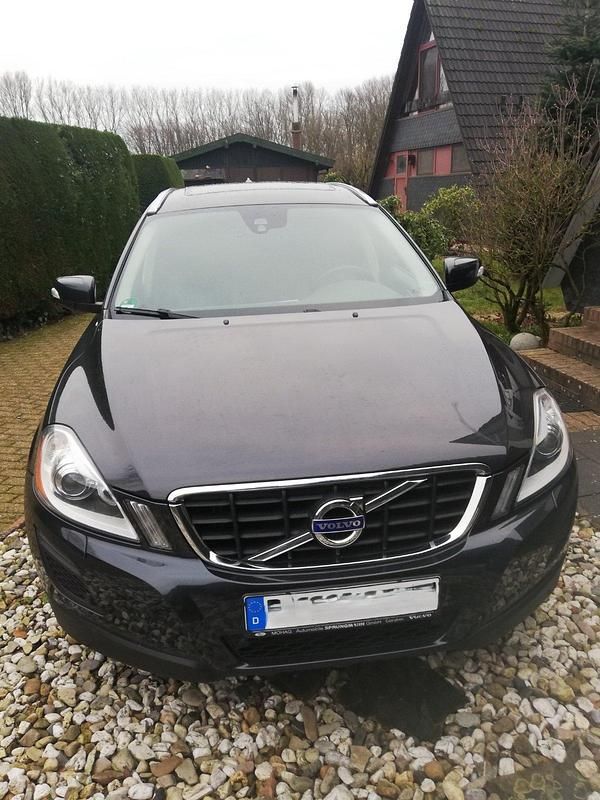 Gebraucht Volvo XC60 163 PS (119 kW) 2012 Grau SUV