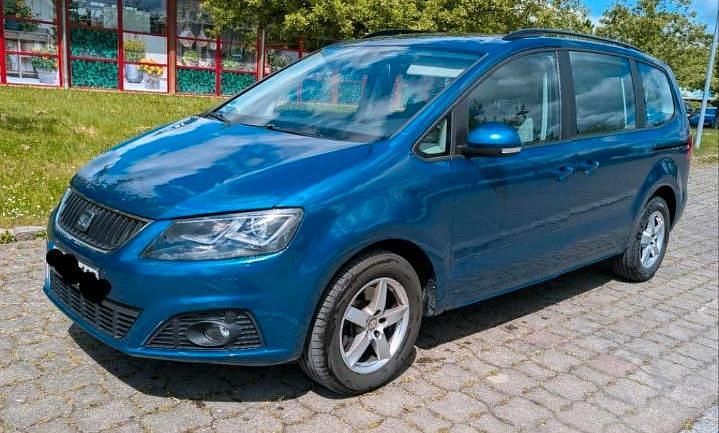 Blau Gebraucht 2015 Seat Alhambra Van / Kleinbus | 11.990 € (Teuer) - Bild 1/4