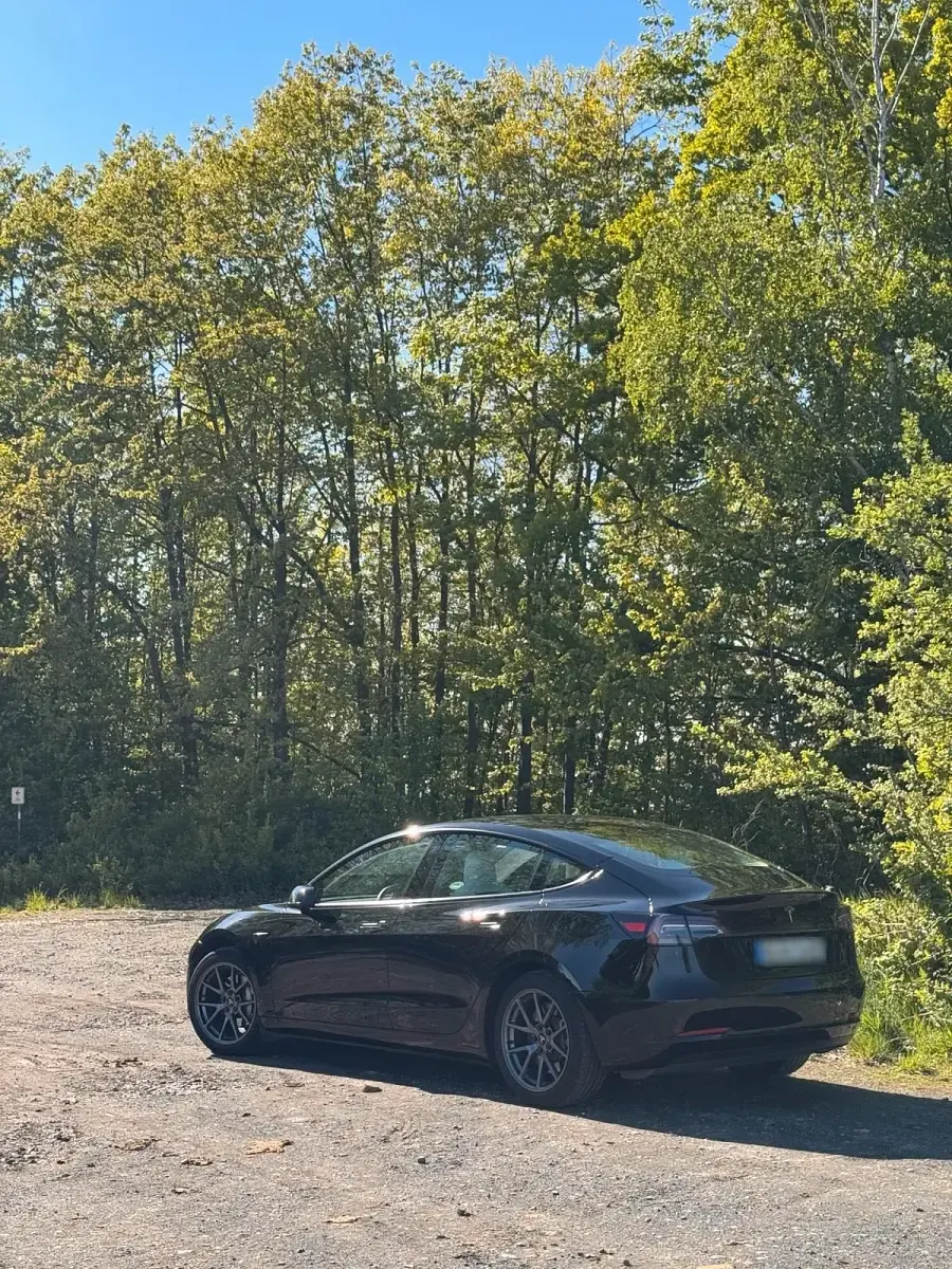 Second-hand Tesla Model 3 239 kW (325 CP) 2022 Negru Berlinǎ