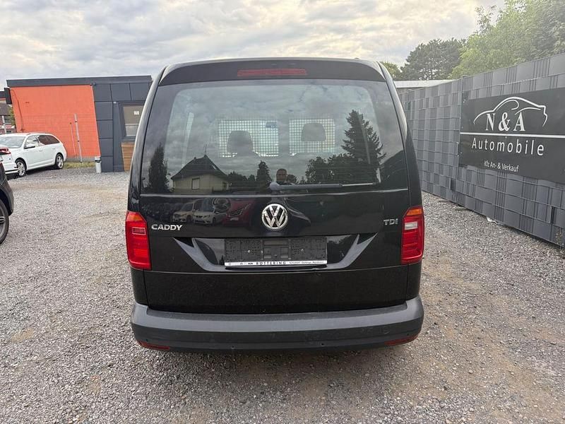 Gebraucht VW Caddy 102 PS (75 kW) 2017 Schwarz Van / Kleinbus
