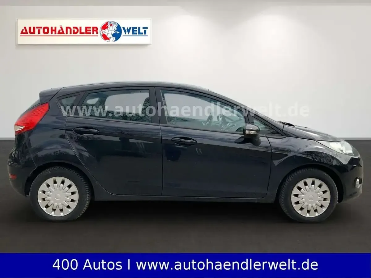 Gebraucht Ford Fiesta 95 PS (69 kW) 2012 Schwarz Kleinwagen