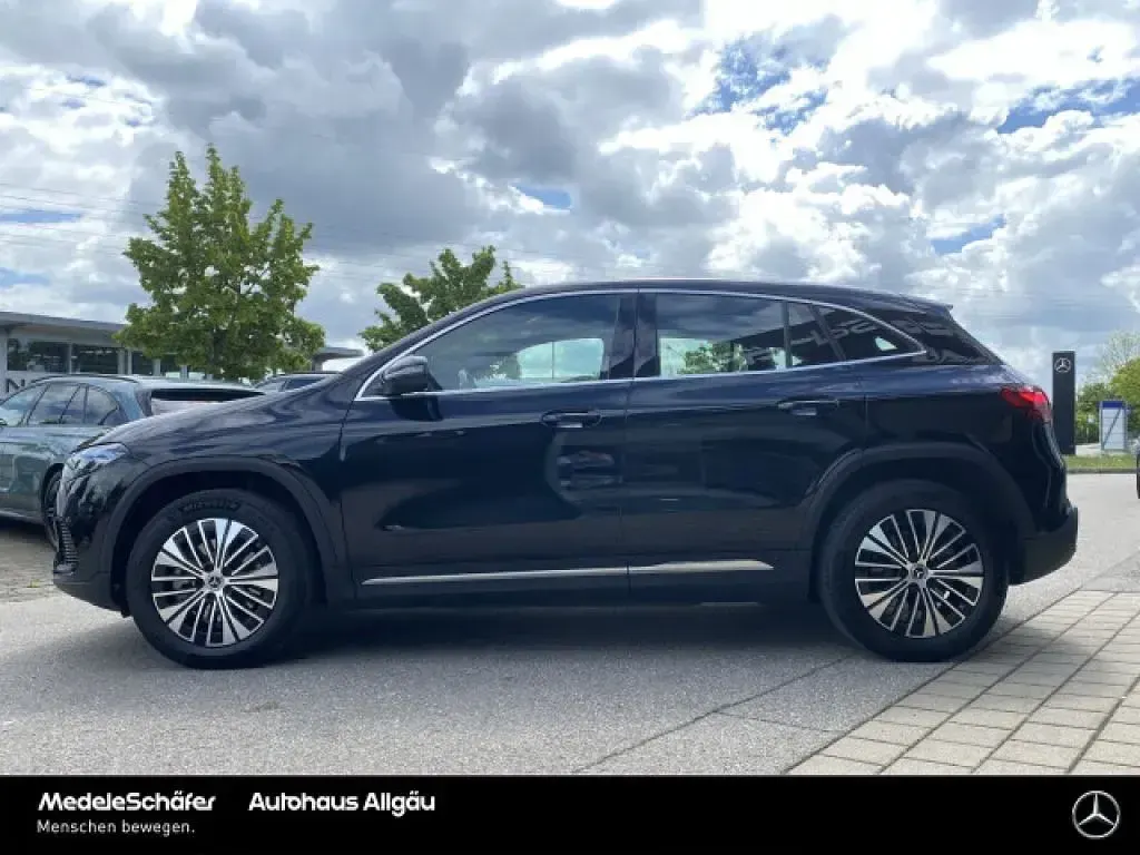 Gebraucht Mercedes EQA250 139 kW (190 PS) 2025 lack kosmosschwarz (metallic) SUV