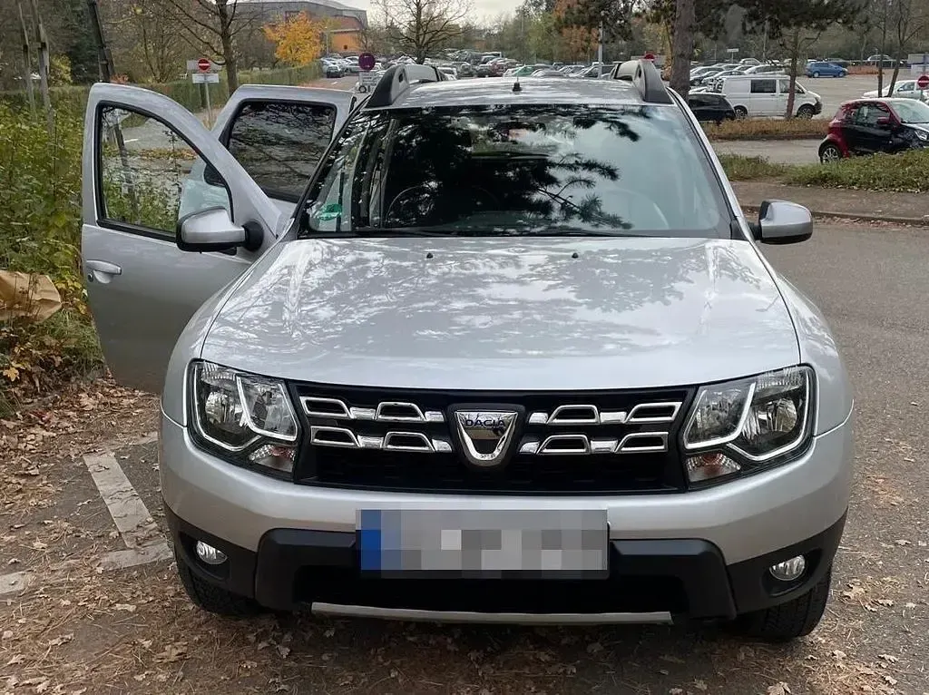 Gebraucht Dacia Duster Prestige 125 PS (91 kW) 2018 Silber SUV