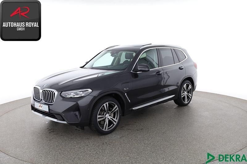 Grau Gebraucht 2022 BMW X3 Sport Line SUV | 36.880 € (Superpreis) - Bild 1/4