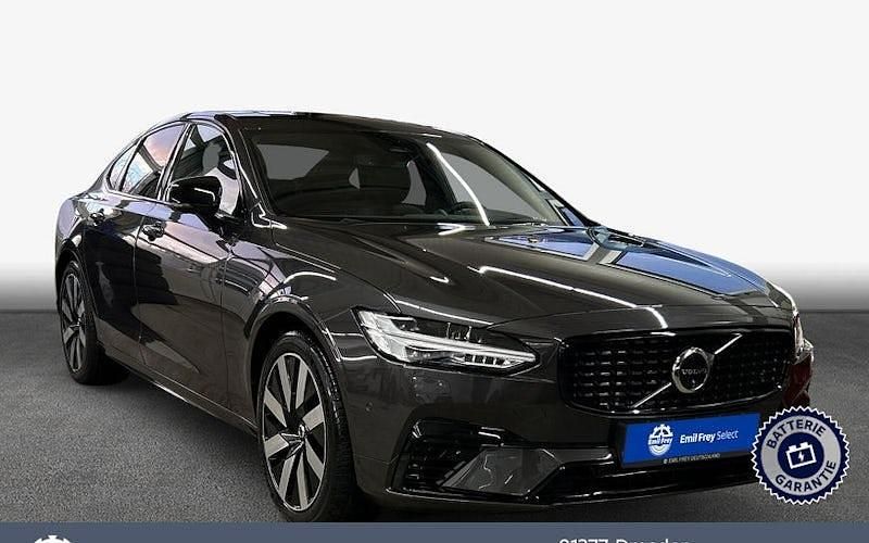 Grau Gebraucht 2025 Volvo S90 Ultimate Limousine | 43.450 € (Fairer Preis) - Bild 1/4