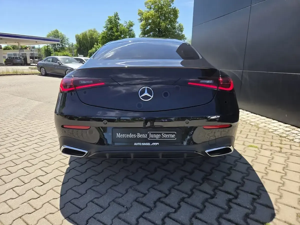Gebraucht Mercedes CLE300 AMG 258 PS (189 kW) 2025 Andere Coupé
