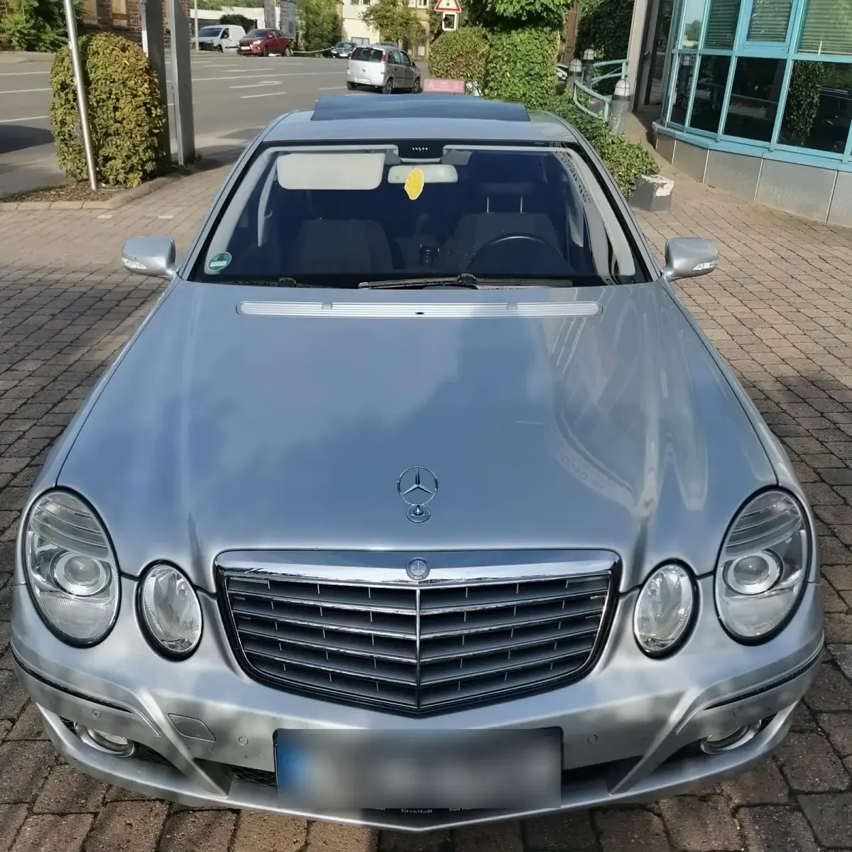 Gebraucht Mercedes E200 Elegance 184 PS (135 kW) 2007 Silber Limousine