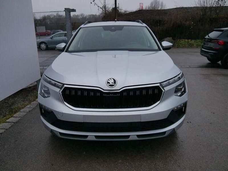 Neu Skoda Kamiq Selection 116 PS (85 kW) 2025 Brillantsilber metallic SUV
