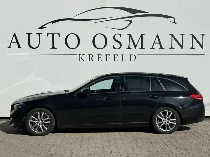 Gebraucht Mercedes C200 163 PS (119 kW) 2023 Schwarz Kombi