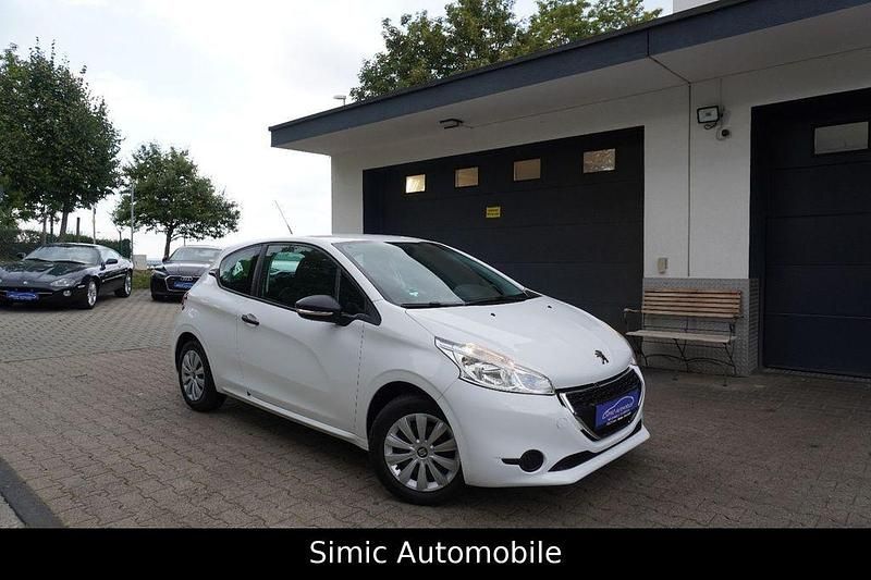 Weiß Gebraucht 2012 Peugeot 208 Access Kleinwagen | 3.650 € (Fairer Preis) - Bild 1/4