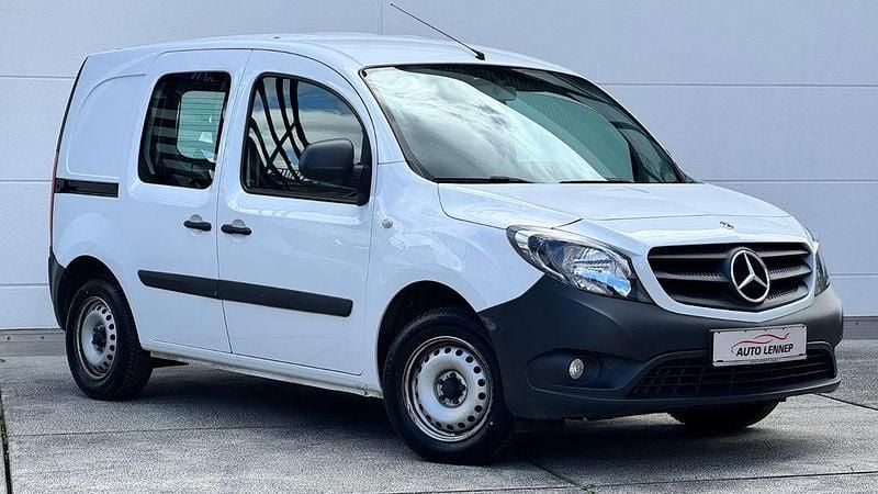 Weiß Gebraucht 2019 Mercedes Citan 109 Van / Kleinbus | 9.500 € (Superpreis) - Bild 1/4