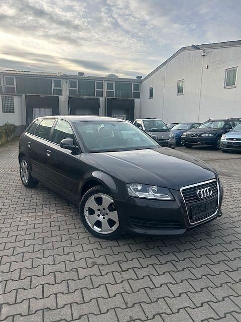 Gebraucht Audi A3 Ambiente 102 PS (75 kW) 2009 Grau Kleinwagen