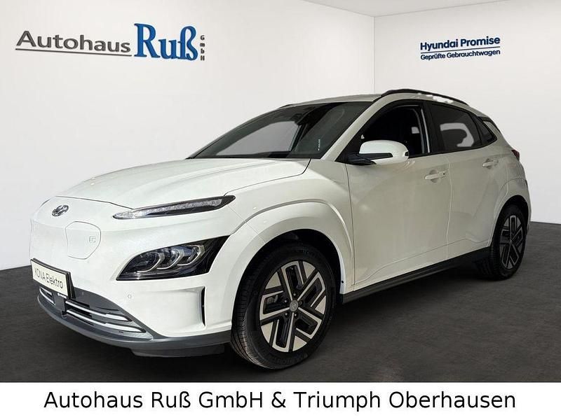 Gebraucht Hyundai Kona 100 kW (136 PS) 2023 Weiß SUV
