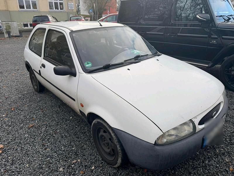 Weiß Gebraucht 1998 Ford Fiesta Kleinwagen | 350 € (Guter Preis) - Bild 1/4