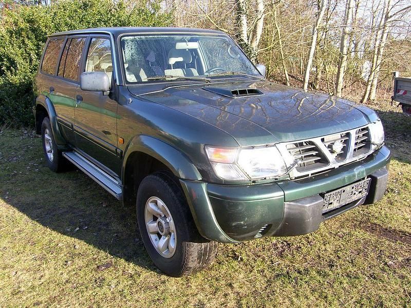 Gebraucht Nissan Patrol 129 PS (94 kW) 1999 Grün SUV