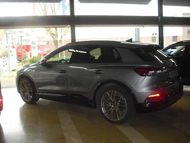 Gebraucht Audi Q4 e-tron Edition .1 219 kW (299 PS) 2021 Grau SUV
