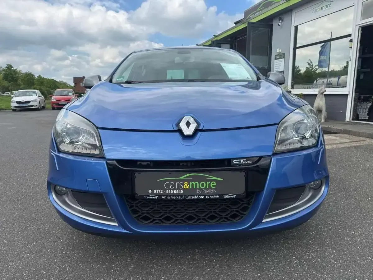 Gebraucht Renault Mégane Dynamique 131 PS (96 kW) 2011 Malta blue Kleinwagen