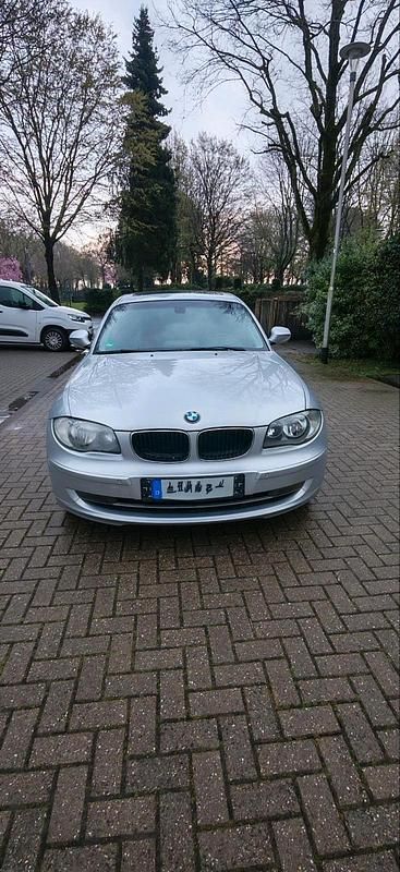 Gebraucht BMW 118 143 PS (105 kW) 2010 Silber Kleinwagen