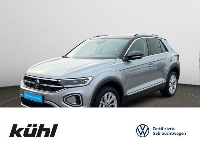 Pyritsilber metallic Gebraucht 2024 VW T-Roc Style SUV | 28.890 € (Fairer Preis) - Bild 1/4