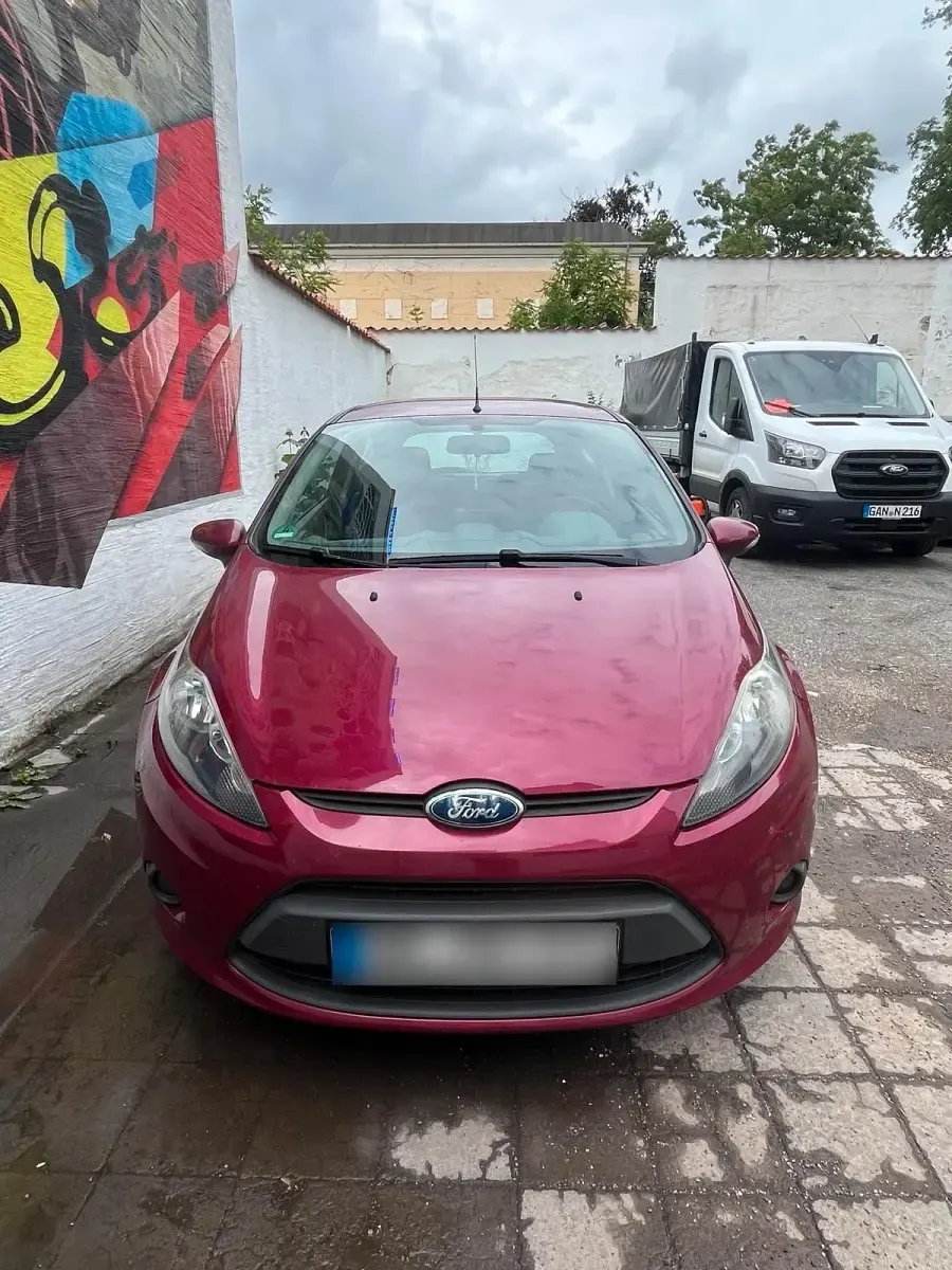 Gebraucht Ford Fiesta 82 PS (60 kW) 2009 Rot Kleinwagen