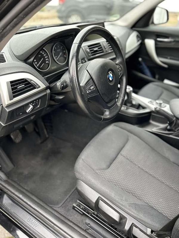 Gebraucht BMW 118 143 PS (105 kW) 2012 Schwarz Kleinwagen