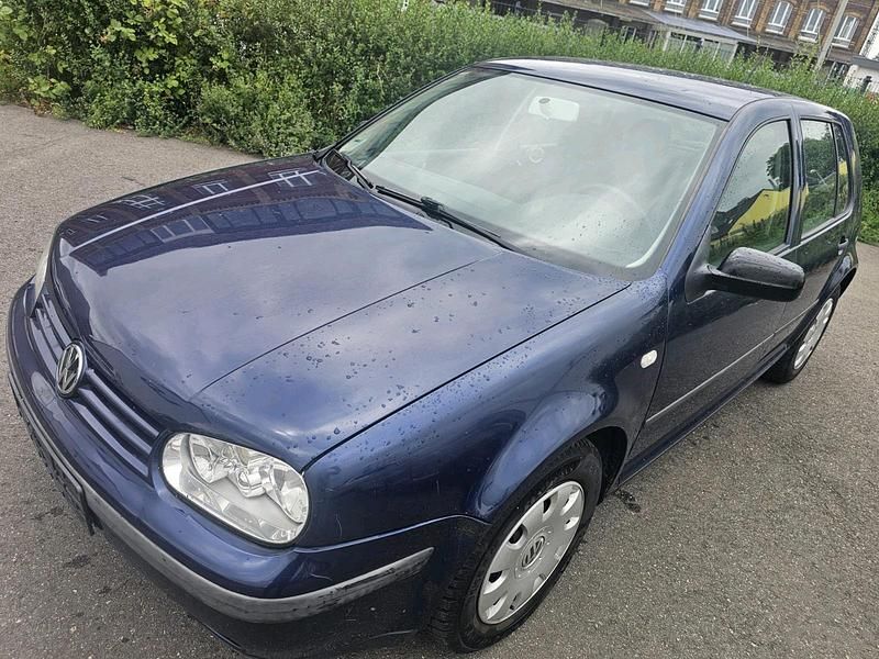 Blau Gebraucht 2000 VW Golf IV Kleinwagen | 1.399 € (Fairer Preis) - Bild 1/4