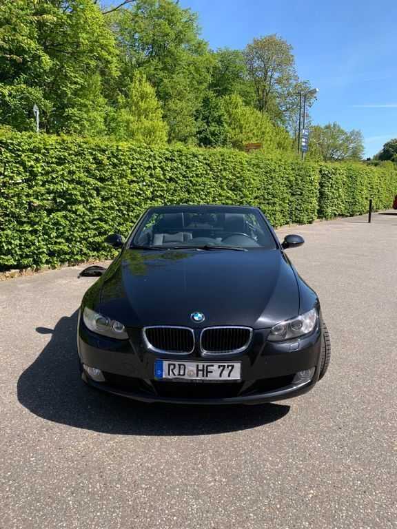 Schwarz Gebraucht 2009 BMW 320 Cabriolet Cabrio | 17.000 € (Teuer) - Bild 1/4
