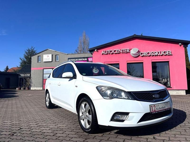 Gebraucht Kia Ceed Sportswagon 125 PS (91 kW) 2012 Weiß Kombi
