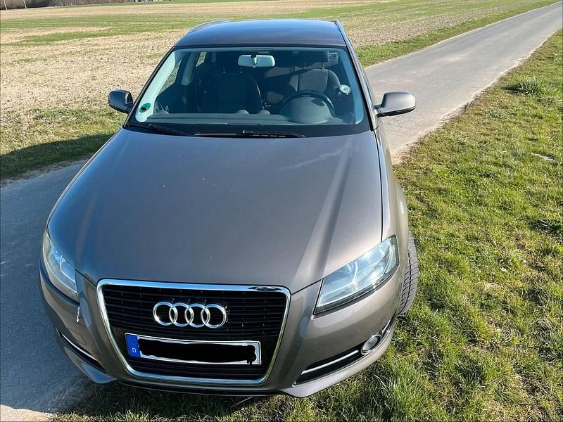 Gebraucht Audi A3 Attraction 105 PS (77 kW) 2012 Grau Kleinwagen