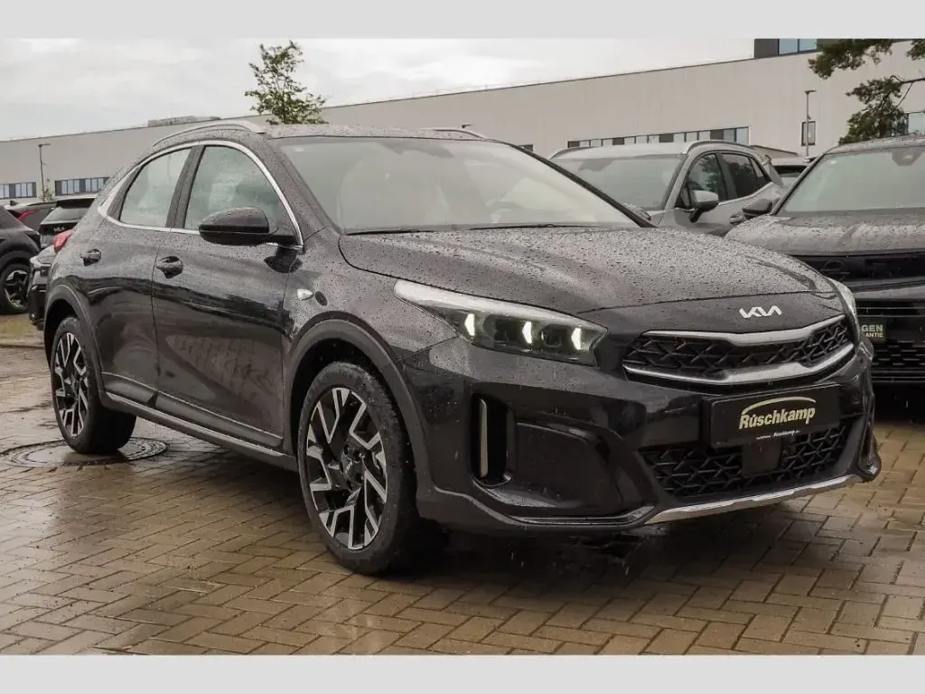 Neu Kia XCeed Vision 150 PS (110 kW) 2026 Schwarz SUV