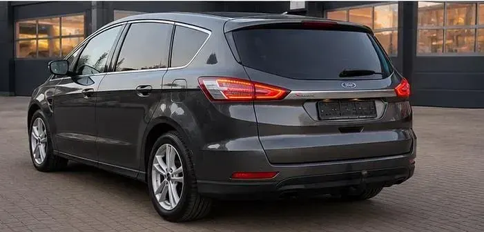 Gebraucht Ford S-MAX S 150 PS (110 kW) 2018 Grau Van / Kleinbus