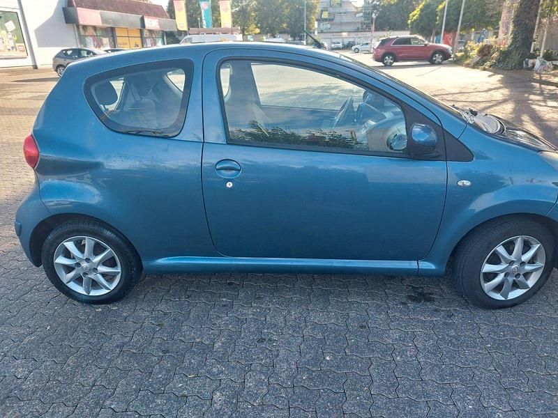 Blau Gebraucht 2008 Toyota Aygo Kleinwagen | 1.400 € (Fairer Preis) - Bild 1/4