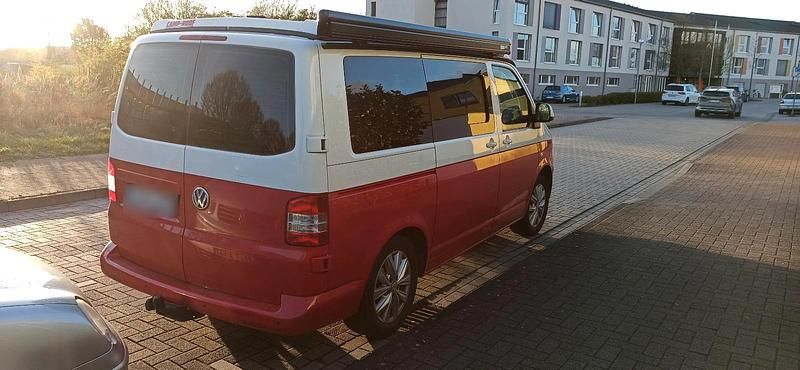 Gebraucht VW Transporter 140 PS (102 kW) 2016 Rot Van