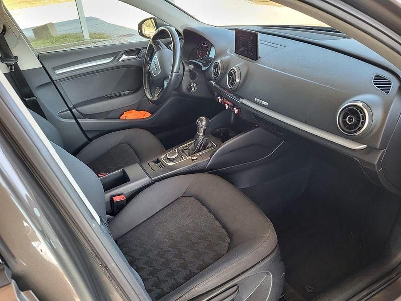 Gebraucht Audi A3 S-Line 179 PS (131 kW) 2014 Grau Limousine