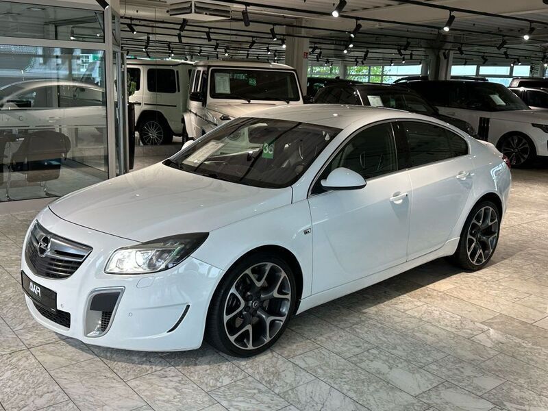 Weiß Gebraucht 2012 Opel Insignia OPC Limousine | 8.999 € (Guter Preis) - Bild 1/4