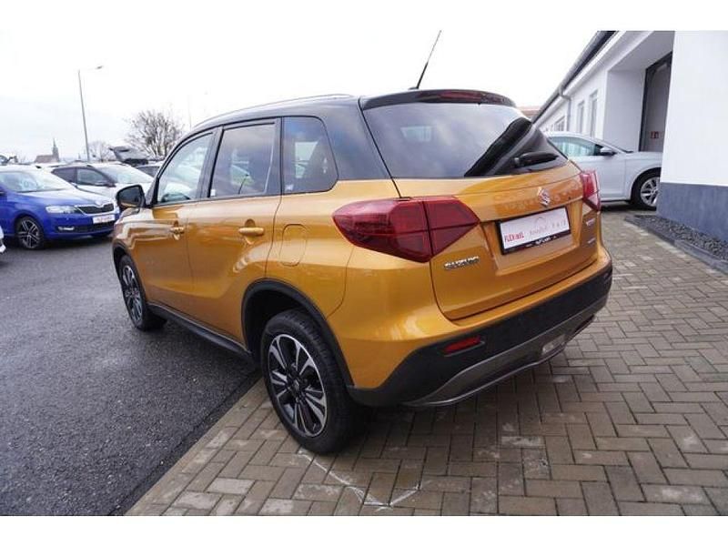 Gebraucht Suzuki Vitara Comfort 140 PS (102 kW) 2019 Orange metallic (metallic) SUV