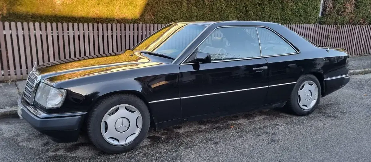 Gebraucht Mercedes 230 137 PS (100 kW) 1989 Schwarz Coupé