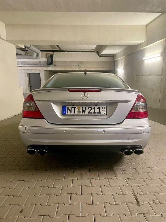 Gebraucht Mercedes E500 Avantgarde 306 PS (225 kW) 2003 Silber Limousine