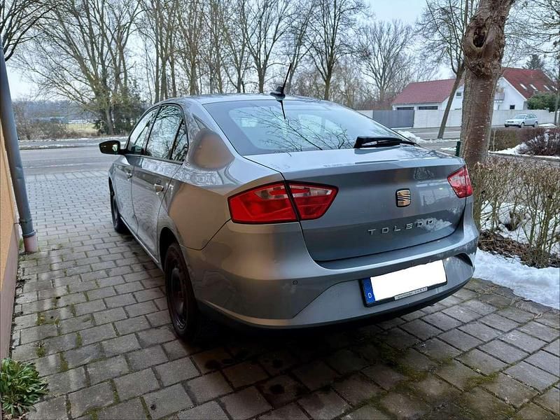 Gebraucht Seat Toledo 105 PS (77 kW) 2013 Grau Limousine